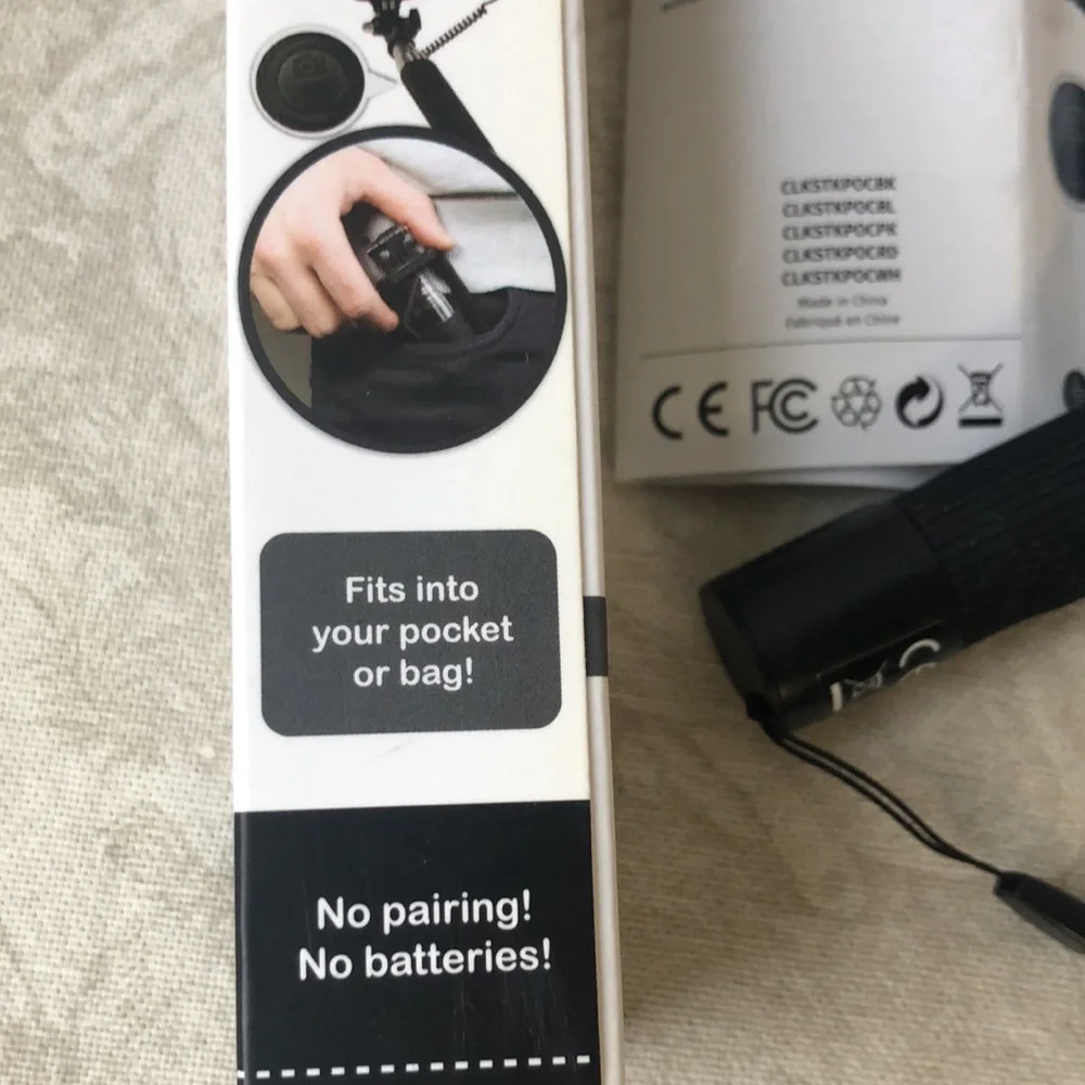 Pocket self stick no Bluetooth battery use just click to save a memory.